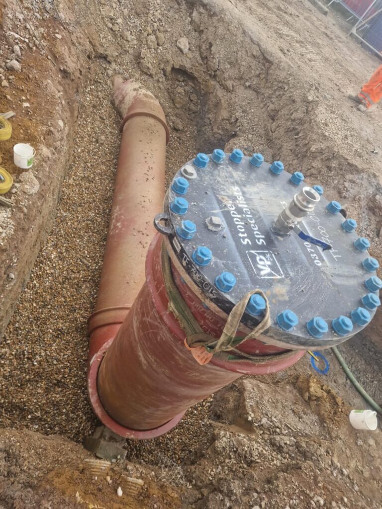 Woodside Park N12 16M-4M Shaft for new water tank
