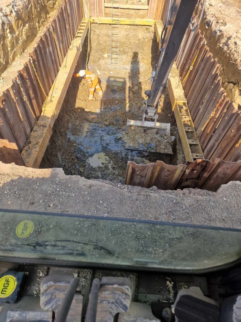 Woodside Park N12 16M-4M Shaft for new water tank