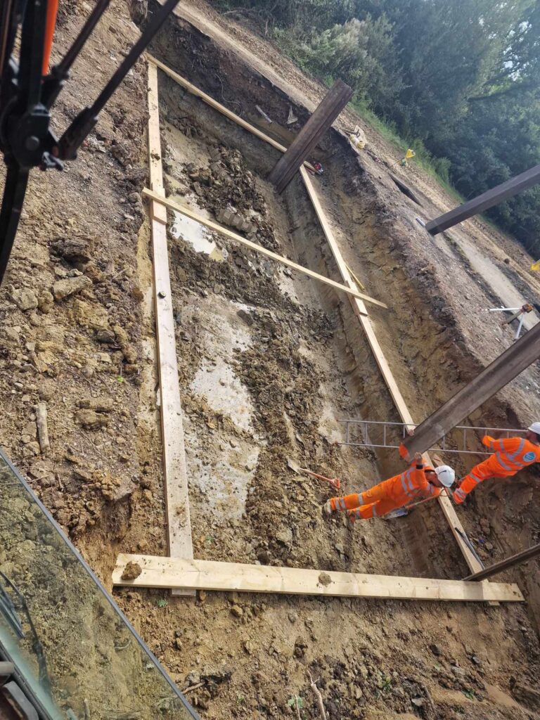 Woodside Park N12 16M-4M Shaft for new water tank