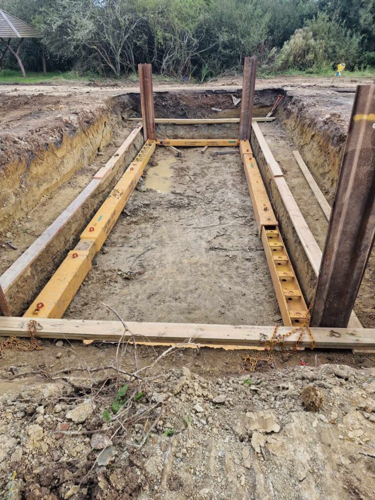 Woodside Park N12 16M-4M Shaft for new water tank