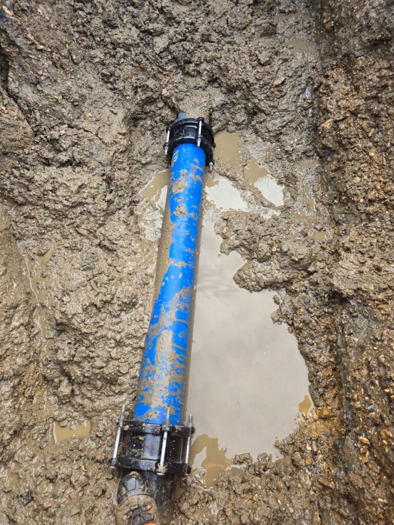 Woodside Park N12 16M-4M Shaft for new water tank