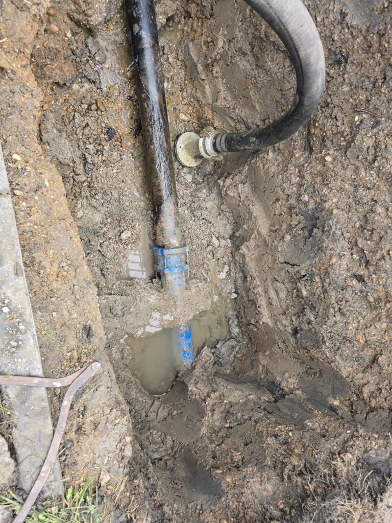 Woodside Park N12 16M-4M Shaft for new water tank