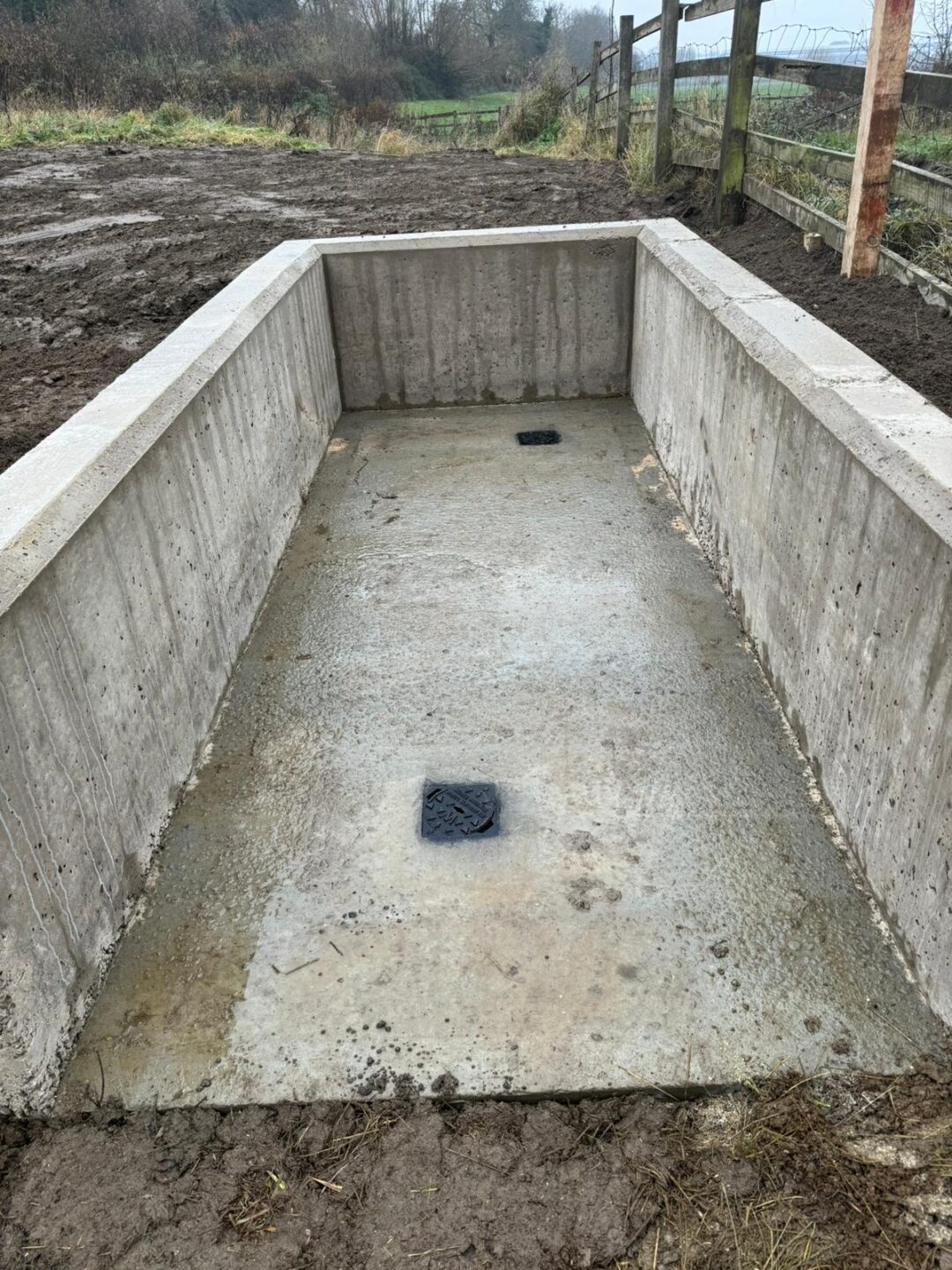 Woodside Park N12  16M-4M Shaft for new water tank